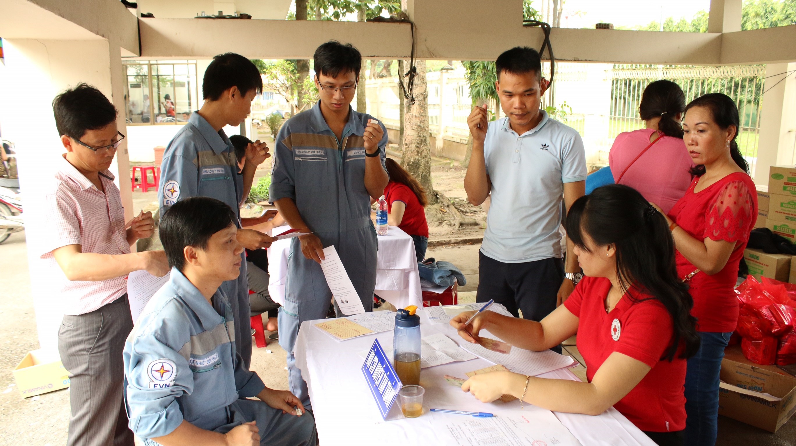 Công ty Nhiệt điện Phú Mỹ “Hưởng ứng cuộc vận động hiến máu  tình nguyện đợt 2 năm 2017”.