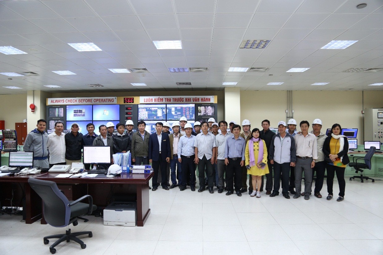 Vinh Tan Thermal Power Company organized a study tour to learn experiences from the Northern Thermal Power Plants