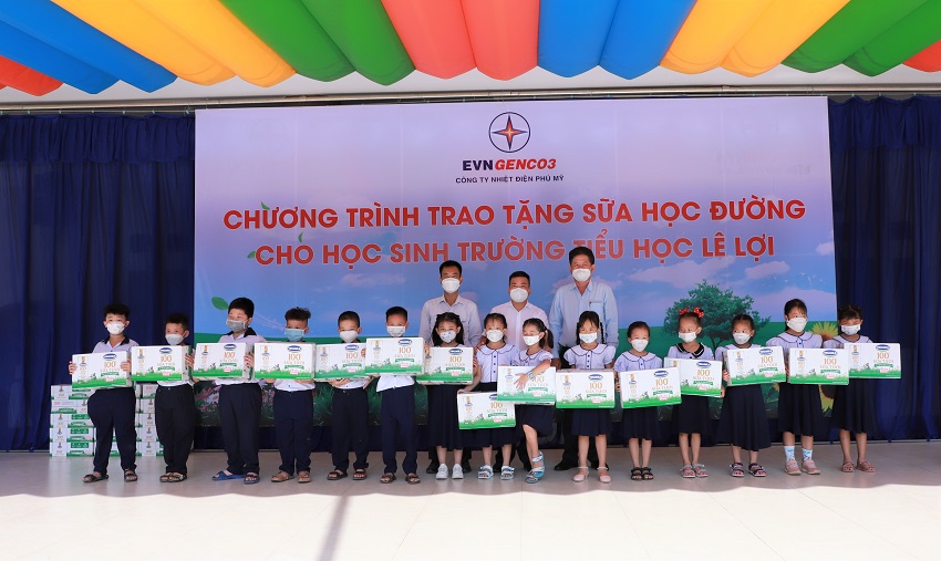 EVNGENCO3 trao tặng 170.000 hộp sữa cho học sinh tiểu học tại Bình Thuận và Bà Rịa – Vũng Tàu