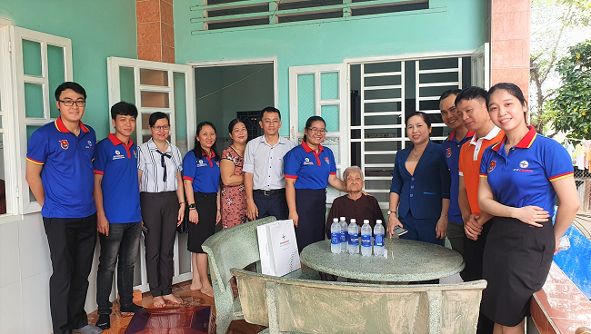 Công ty Nhiệt điện Phú Mỹ tặng quà tri ân nhân Kỷ niệm 75 năm ngày Thương binh Liệt sĩ 27/7