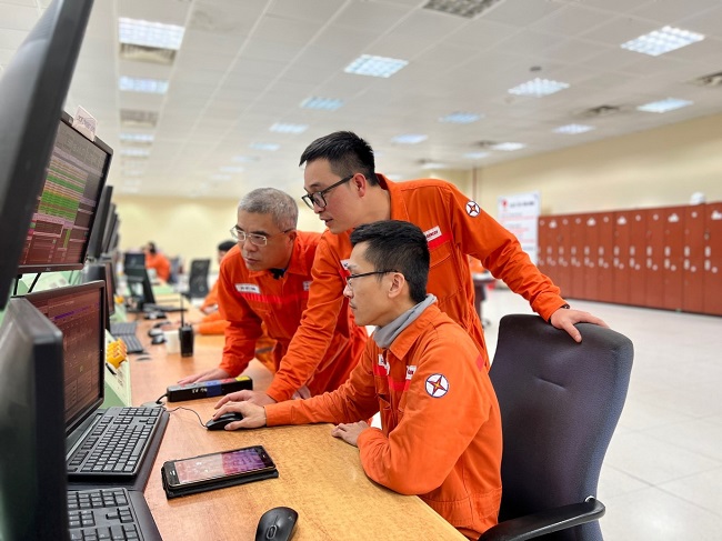 EPS đảm bảo công tác sửa chữa bảo dưỡng các nhà máy điện mùa nắng nóng